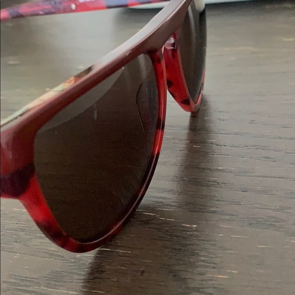 Stella McCartney Red and Brown Tortoise sunglasses - Picture 6 of 7